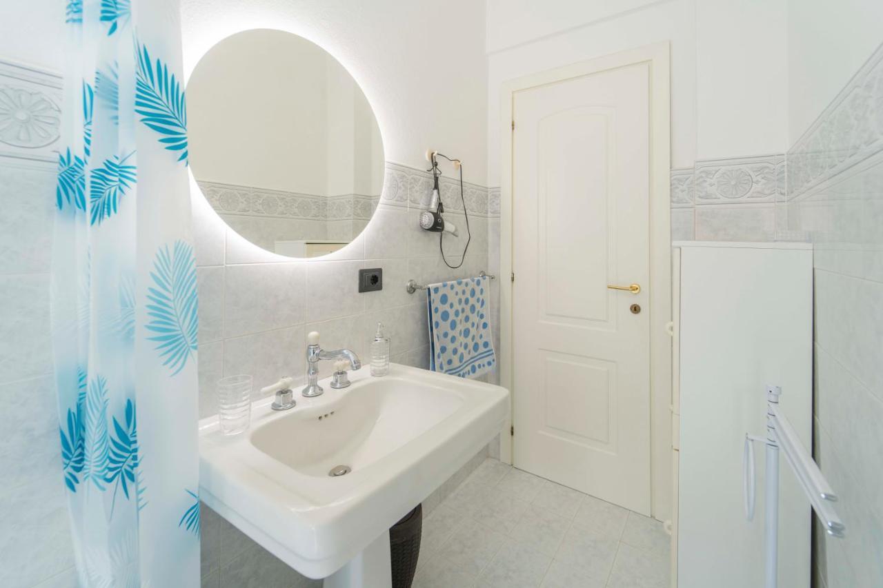 193 - Casa Via Della Chiusa - Centralissimo E Vicino Alla Baia Del Silenzio, Spiaggia E Mare 150M - Parcheggio Gratis Incluso E Aria Condizionata 东塞斯特里 外观 照片
