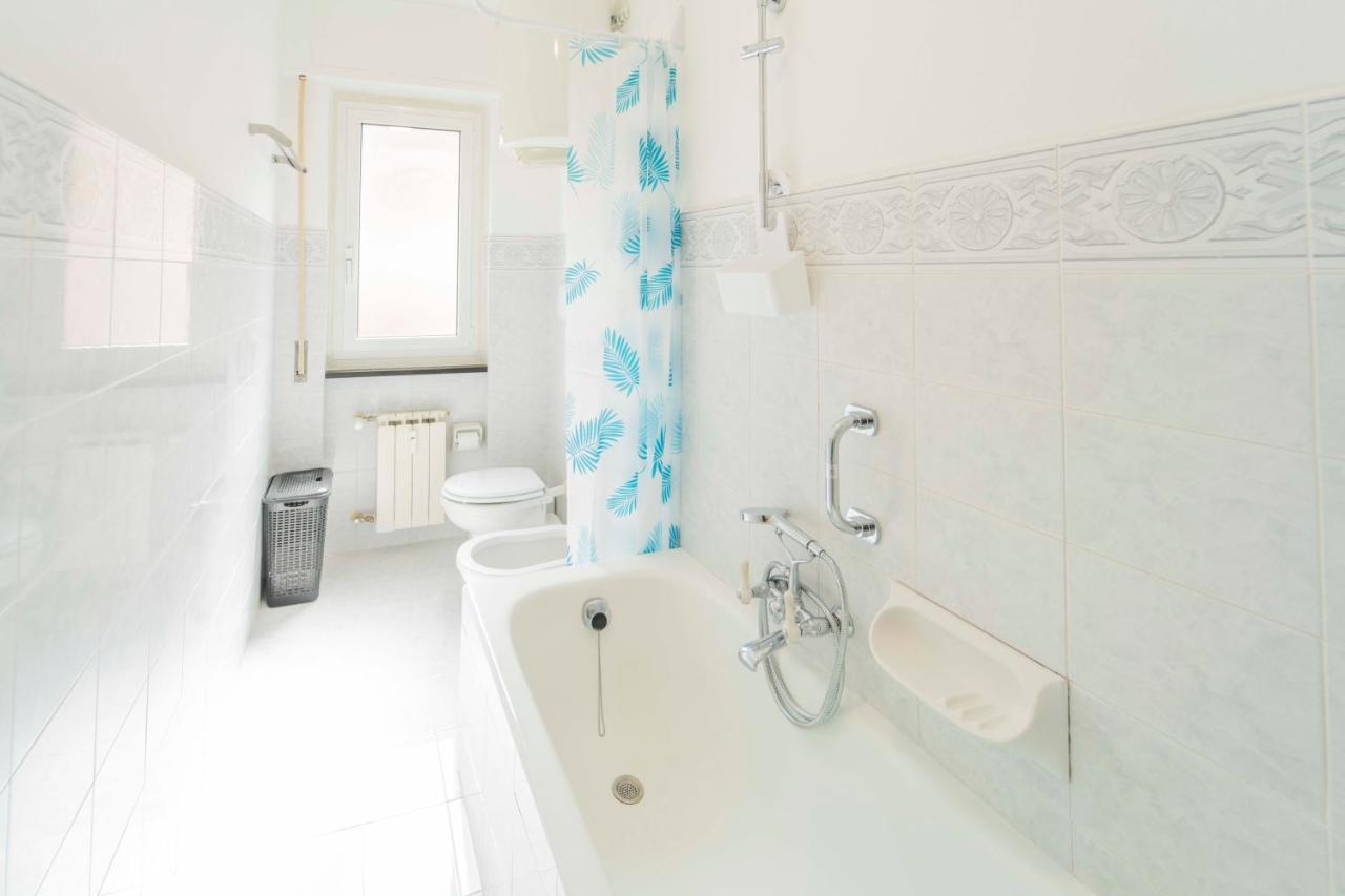 193 - Casa Via Della Chiusa - Centralissimo E Vicino Alla Baia Del Silenzio, Spiaggia E Mare 150M - Parcheggio Gratis Incluso E Aria Condizionata 东塞斯特里 外观 照片